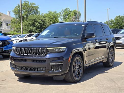 Used 2023 Jeep Grand Cherokee L Summit AWD/4WD image 6