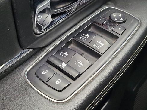 Used 2014 RAM 1500 Laramie w/ Convenience Group image 27
