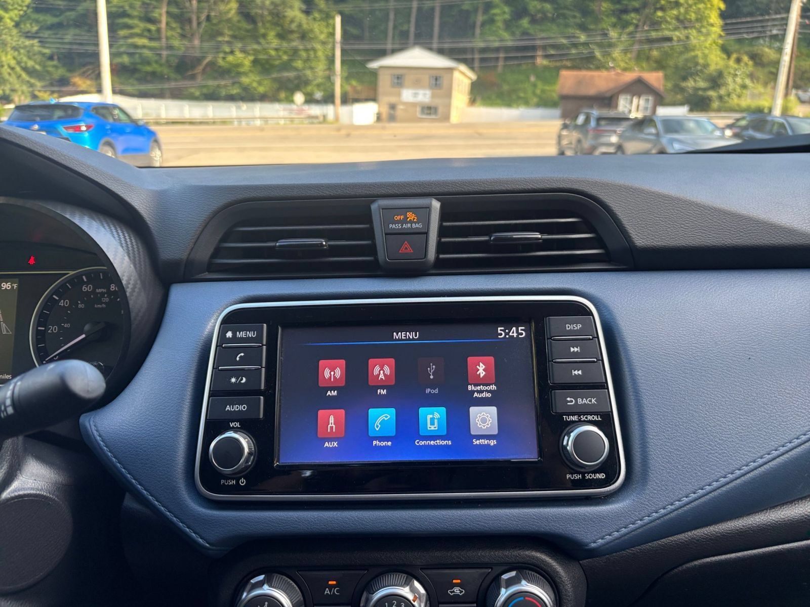 Used 2025 Nissan Versa SV FWD image 19