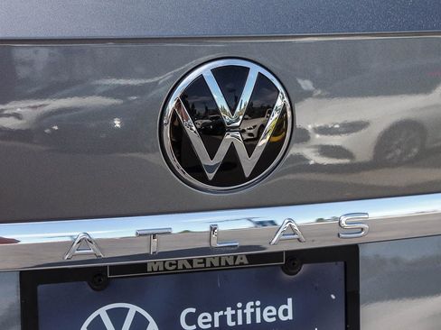 Certified 2022 Volkswagen Atlas Cross Sport SE image 8