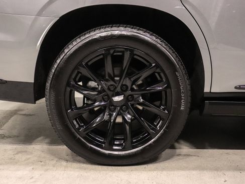 Used 2023 Cadillac Escalade Sport Platinum w/ LPO, ONYX Package AWD/4WD image 9