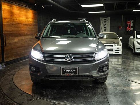 Used 2016 Volkswagen Tiguan SE FWD image 4