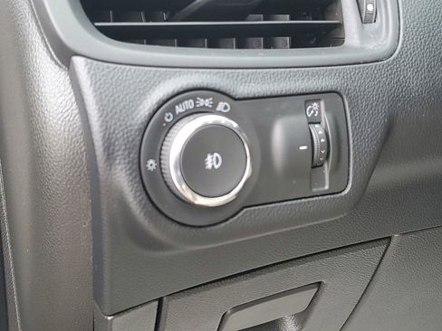 Used 2019 Buick Envision Essence image 8