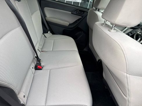 Used 2018 Subaru Forester 2.5i Premium w/ All-Weather Package AWD/4WD image 11