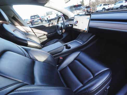 Used 2024 Tesla Model Y Performance image 37