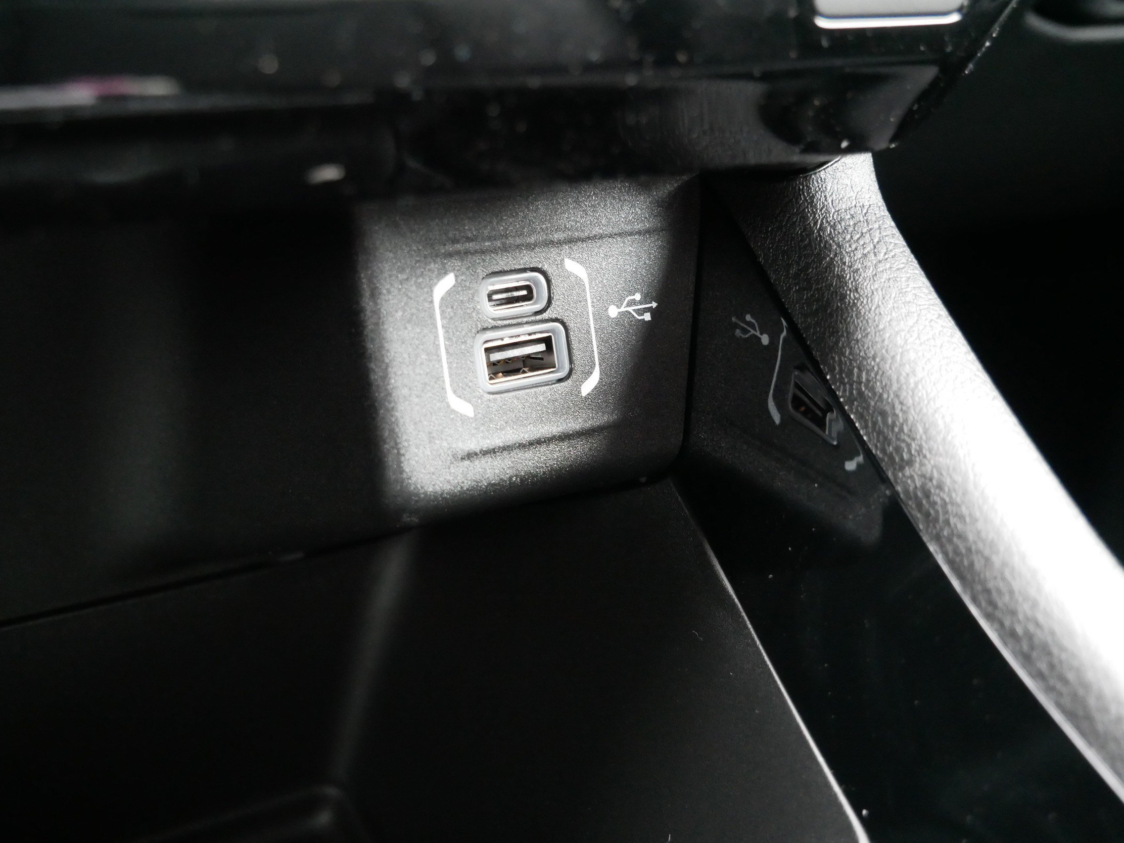 New 2026 Jeep Compass Latitude AWD/4WD image 16