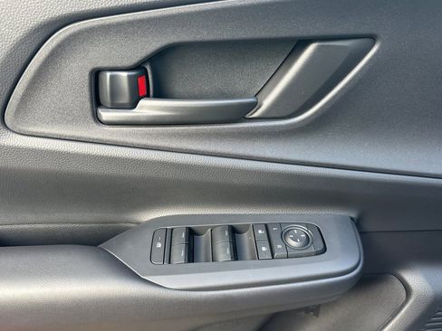 New 2026 Toyota Prius Plug-In Hybrid FWD image 11
