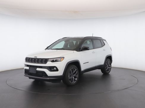 New 2026 Jeep Compass Limited image 37