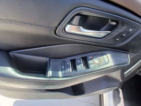 Used 2023 Nissan Rogue SL FWD image 12