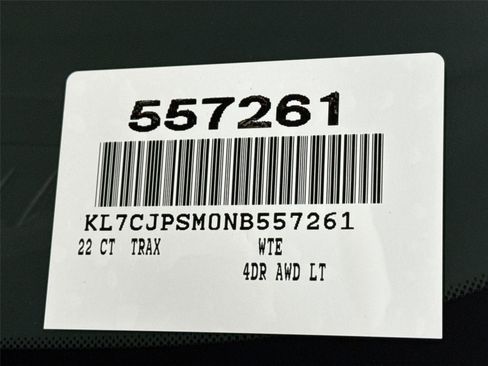 Used 2022 Chevrolet Trax LT w/ LT Convenience Package image 39