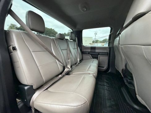 Used 2017 Ford F250 XL w/ Power Equipment Group AWD/4WD image 34