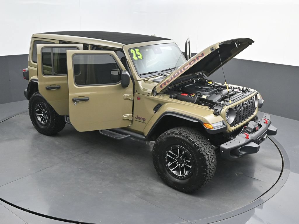 Used 2025 Jeep Wrangler Unlimited Rubicon AWD/4WD image 57