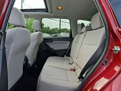 Used 2017 Subaru Forester 2.5i Premium w/ All-Weather Package AWD/4WD image 10