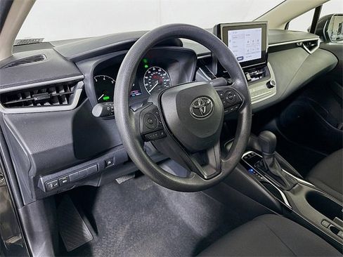 Used 2024 Toyota Corolla LE image 9