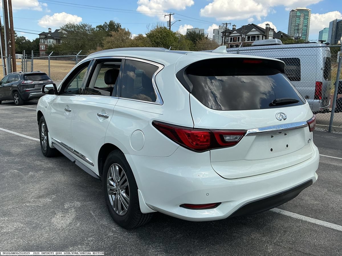 Used 2020 INFINITI QX60 Luxe w/ Essential Package FWD image 6