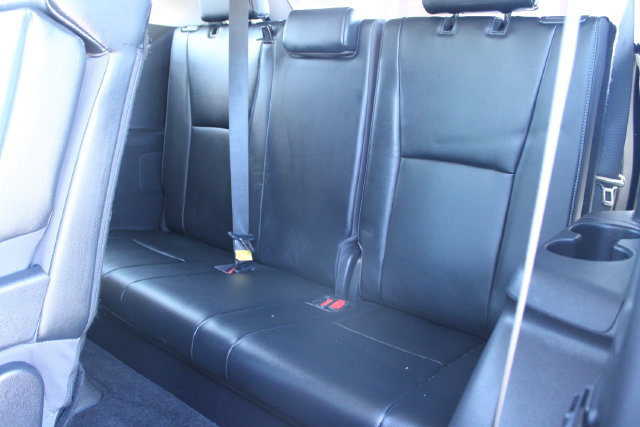 Used 2023 Toyota Highlander Limited FWD image 43