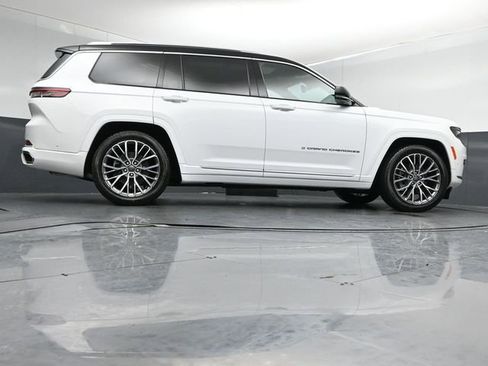 Used 2023 Jeep Grand Cherokee L Summit AWD/4WD image 45