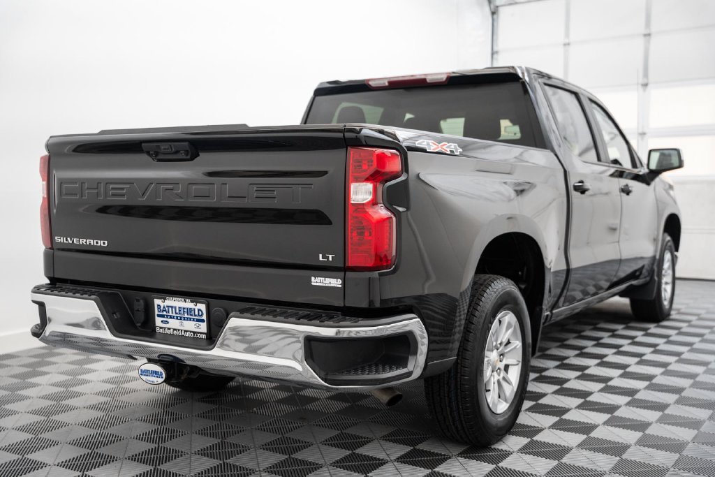 Used 2025 Chevrolet Silverado 1500 LT AWD/4WD image 5