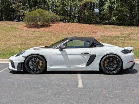Certified 2024 Porsche 718 Boxster Spyder RS RWD image 2
