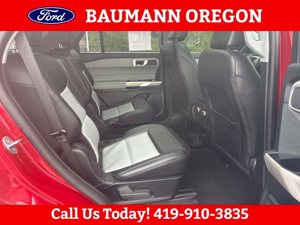 Used 2024 Ford Explorer XLT w/ Equipment Group 202A AWD/4WD image 11
