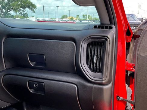 Used 2025 Chevrolet Silverado 2500 Custom w/ Custom Value Package image 23