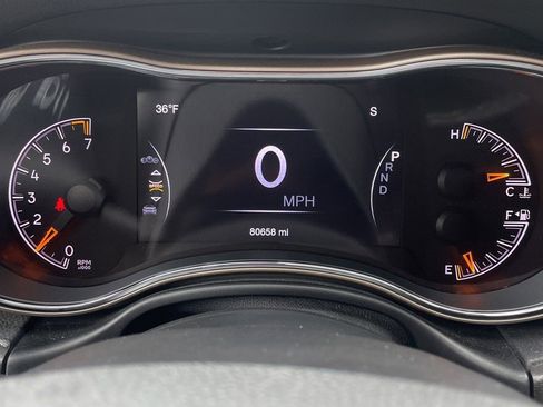 Used 2016 Jeep Grand Cherokee Limited image 18