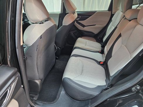 Used 2019 Subaru Forester Premium AWD/4WD image 16