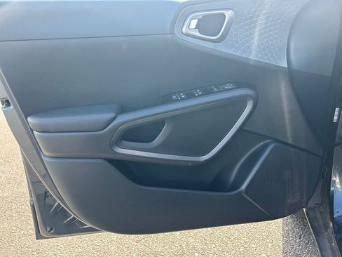 Used 2024 Kia Soul EX FWD image 19