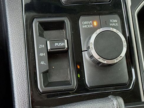 Used 2022 Toyota Tundra SR5 AWD/4WD image 11