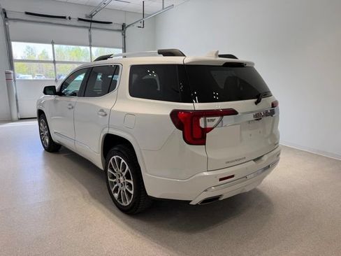 Used 2023 GMC Acadia Denali w/ Denali Ultimate Package AWD/4WD image 4