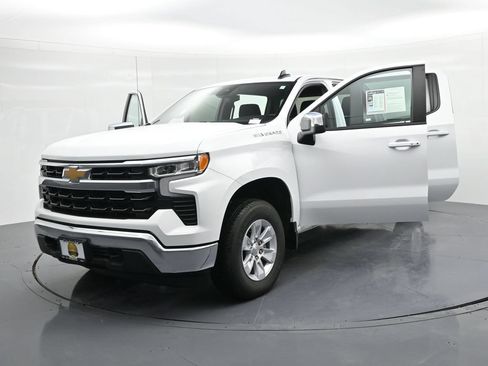 Used 2025 Chevrolet Silverado 1500 LT AWD/4WD image 26