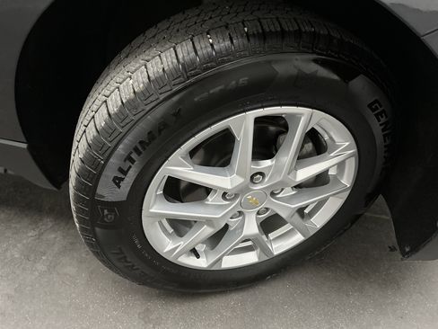 Used 2022 Chevrolet Equinox LT AWD/4WD image 11