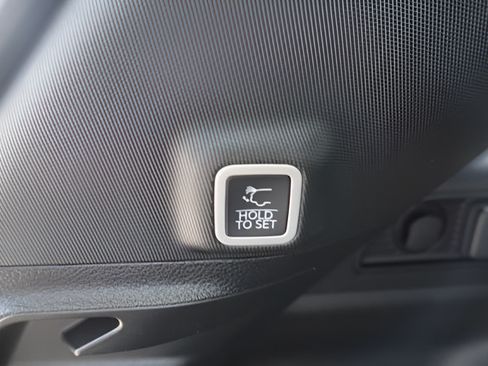 New 2026 Jeep Grand Cherokee Limited AWD/4WD image 12