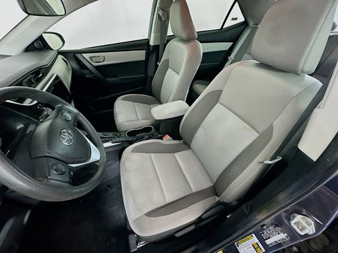 Used 2019 Toyota Corolla LE w/ Carpet Mat Package (TMS) FWD image 13