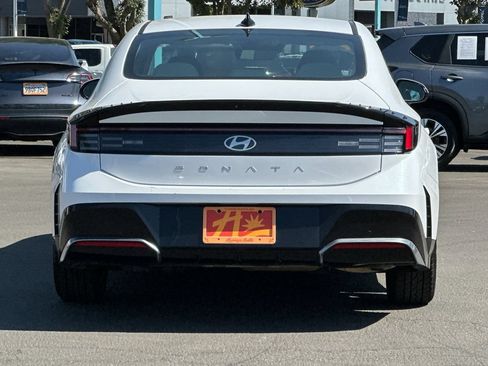 Used 2025 Hyundai Sonata SEL FWD image 4