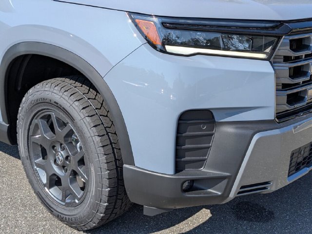 New 2026 Honda Pilot TrailSport image 3