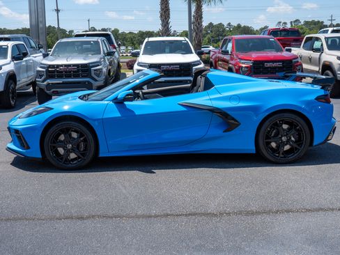 Used 2022 Chevrolet Corvette Stingray Preferred Conv w/ Z51 Performance Package RWD image 12
