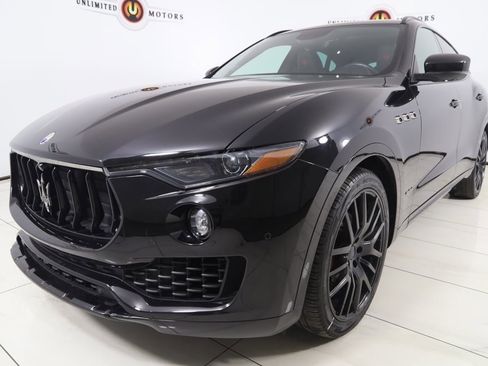 Used 2018 Maserati Levante GranSport image 63