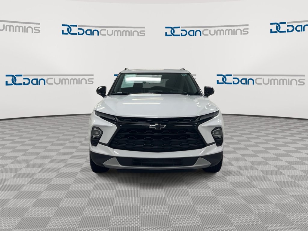 Used 2023 Chevrolet Blazer LT w/ Convenience Package FWD image 3