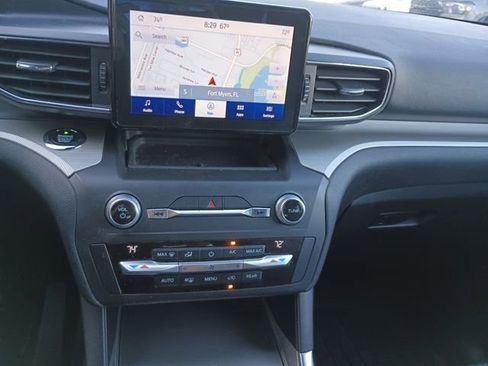 Used 2020 Ford Explorer XLT w/ Equipment Group 202A image 11