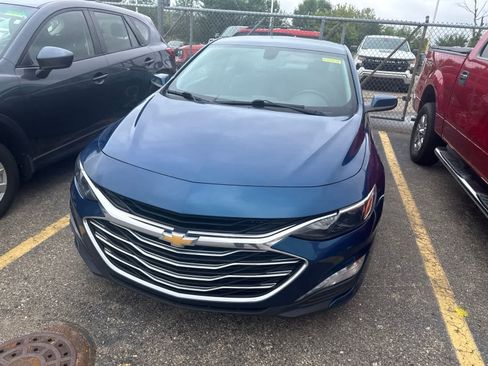 Used 2019 Chevrolet Malibu LT w/ Leather Package FWD image 21