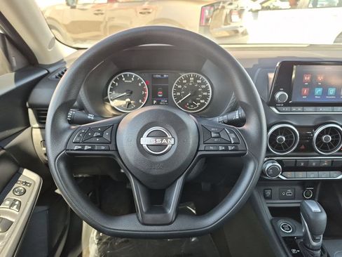 Used 2025 Nissan Sentra S FWD image 17