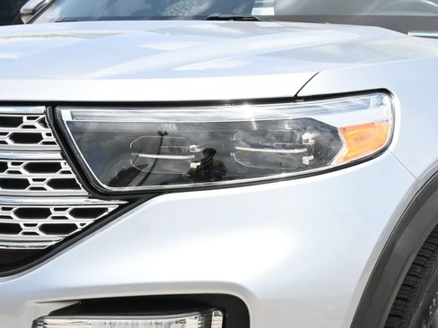 Used 2020 Ford Explorer XLT w/ Equipment Group 202A RWD image 25