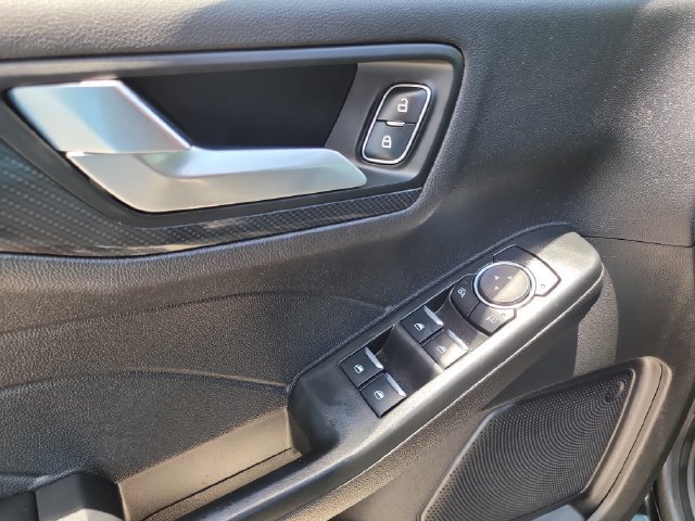 Used 2023 Ford Escape ST-Line w/ Tech Pack #1 AWD/4WD image 18