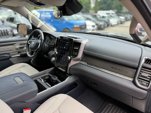 Used 2022 RAM 1500 Limited AWD/4WD image 19