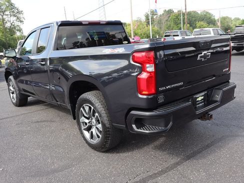 Used 2023 Chevrolet Silverado 1500 RST AWD/4WD image 3