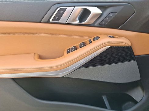 Certified 2024 BMW X5 xDrive40i w/ M Sport Package image 12