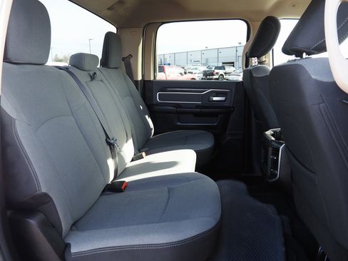 Used 2019 RAM 2500 Big Horn image 9