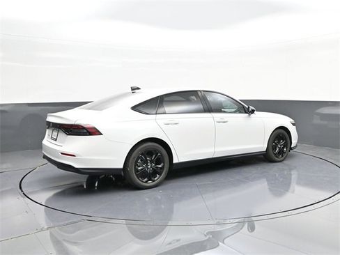 New 2025 Honda Accord SE image 13