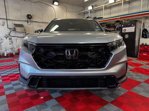 Used 2023 Honda CR-V Sport image 2